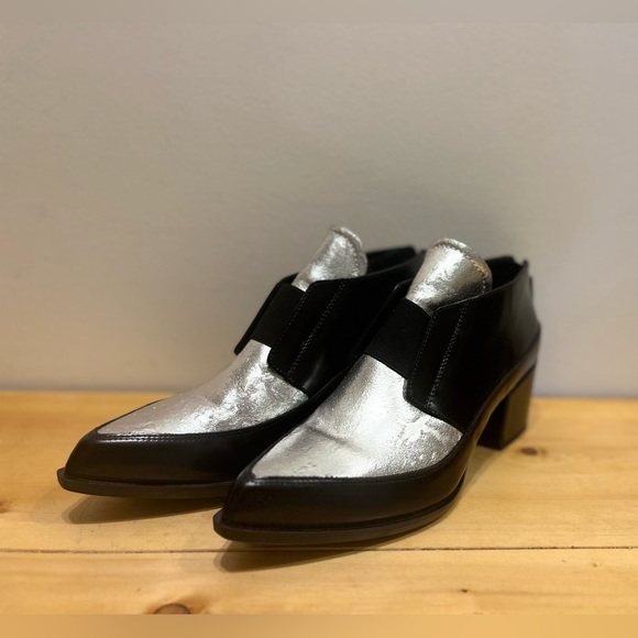 Authentic ALEXANDER MCQUEEN silver and black boots size EU 37 US 7 - Picture 3 of 16